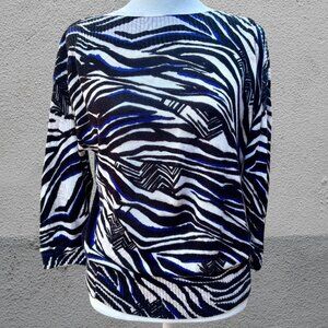 Chico’s Abstract Zebra Print Sweater Relaxed Boat Neck Knit Relaxed Fit (Sz 1/M)